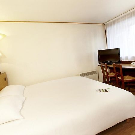 ホテル Campanile Annecy ~ Metz-Tessy 部屋 写真