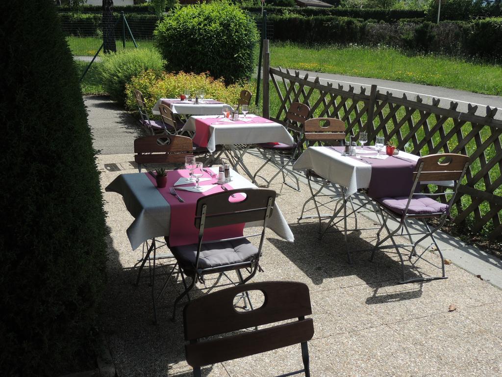 ホテル Campanile Annecy ~ Metz-Tessy エクステリア 写真